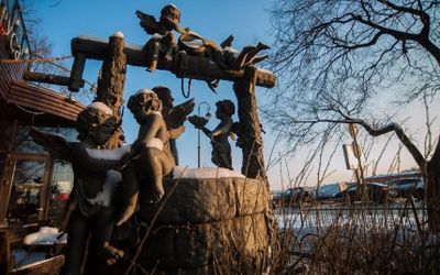 Где можно увидеть статуи ангелов в Петербурге