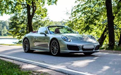 Прокат люксовых автомобилей: 15 компаний в Петербурге